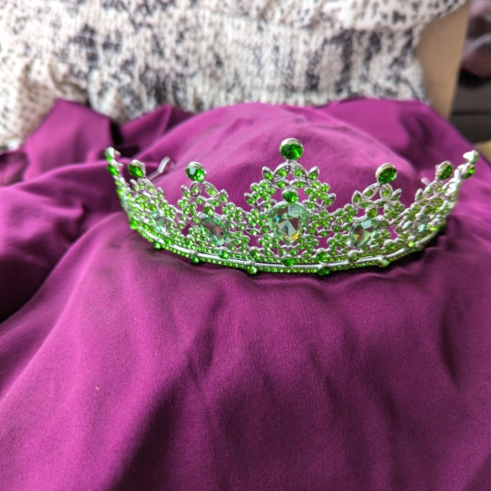 NWT 🌷Spring Princess Tiara👑White &  CHARTREUSE CZs🩰Beautiful BALLERINA STYLE
